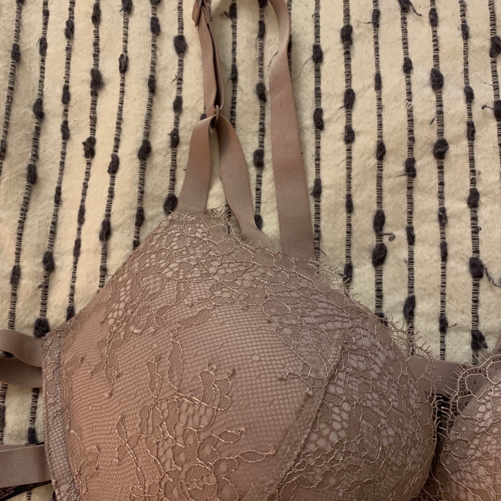 Lace Vs Cage Bra - image 3